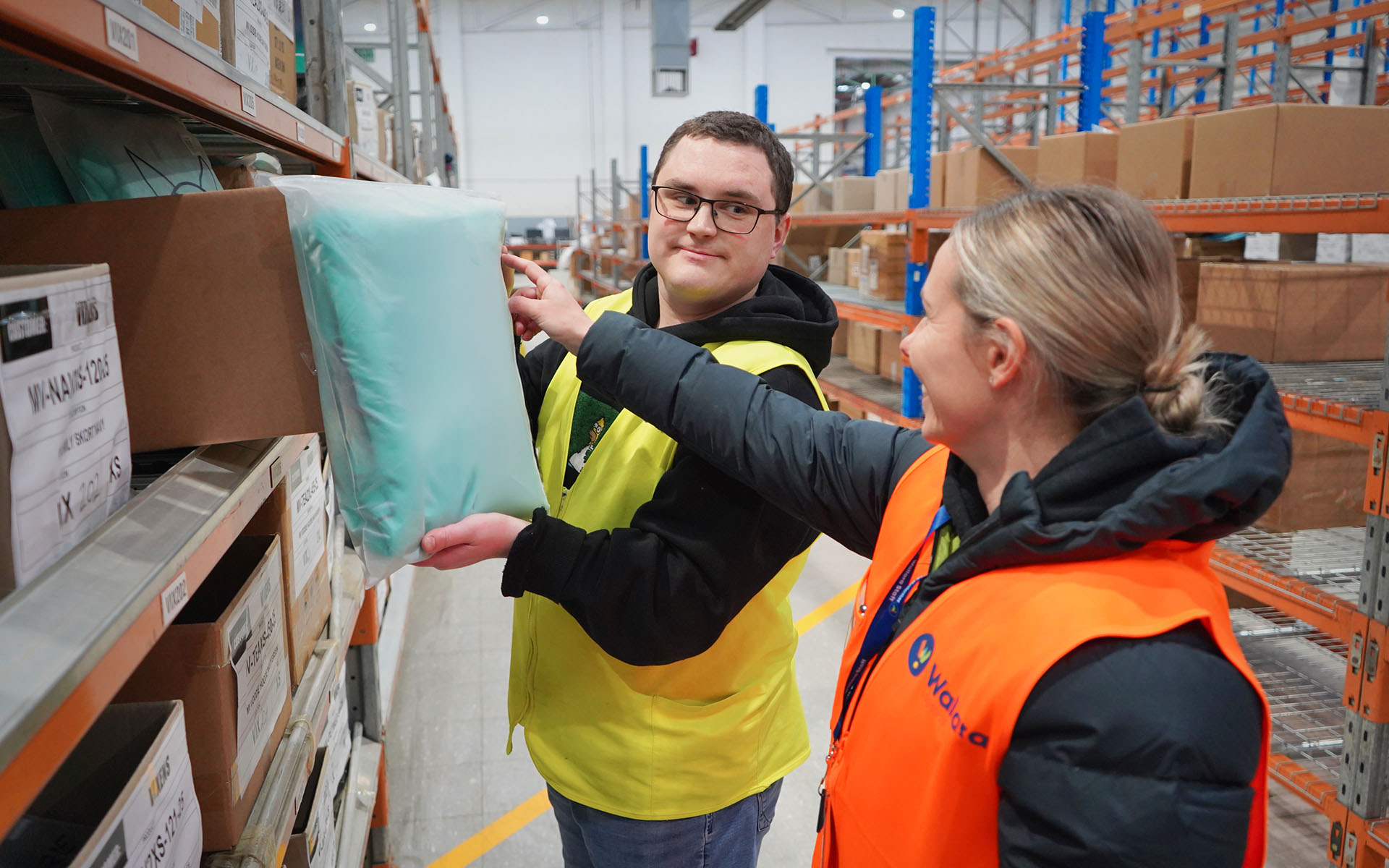 Logistics client support worker warehouse