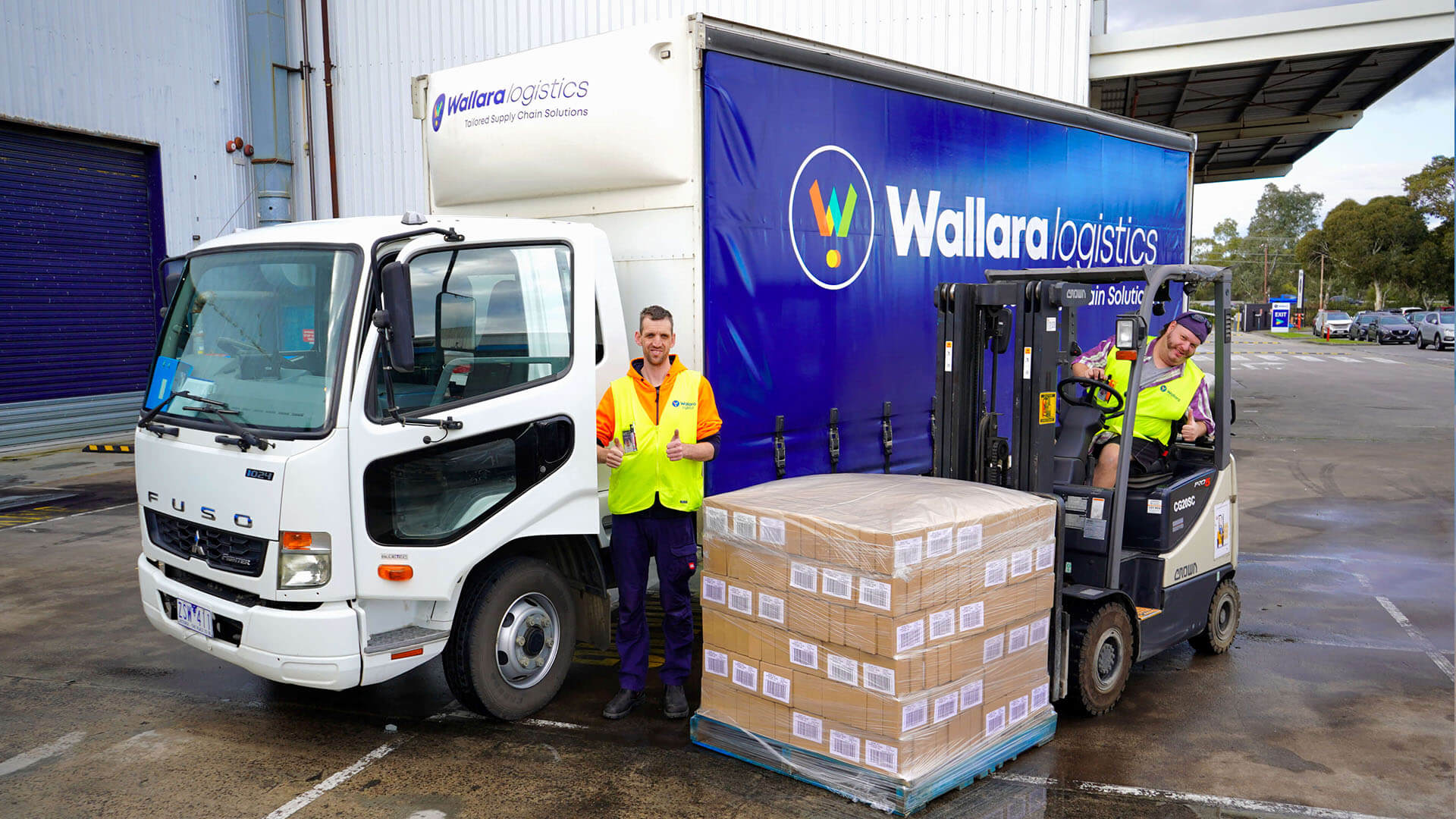 Wallara Logistics clients with truck